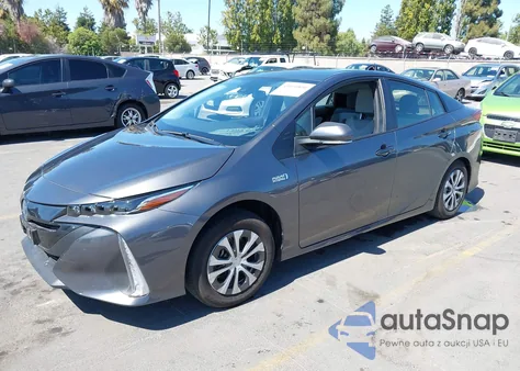 2022 Toyota Prius Prime Le z USA, uszkodzony, nr VIN JTDKAMFP3N3218022